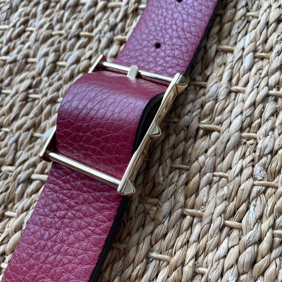 VALENTINO. Valentino Garavani Rockstud Small leather shoulder bag. Rosso. - Picture 7 of 16